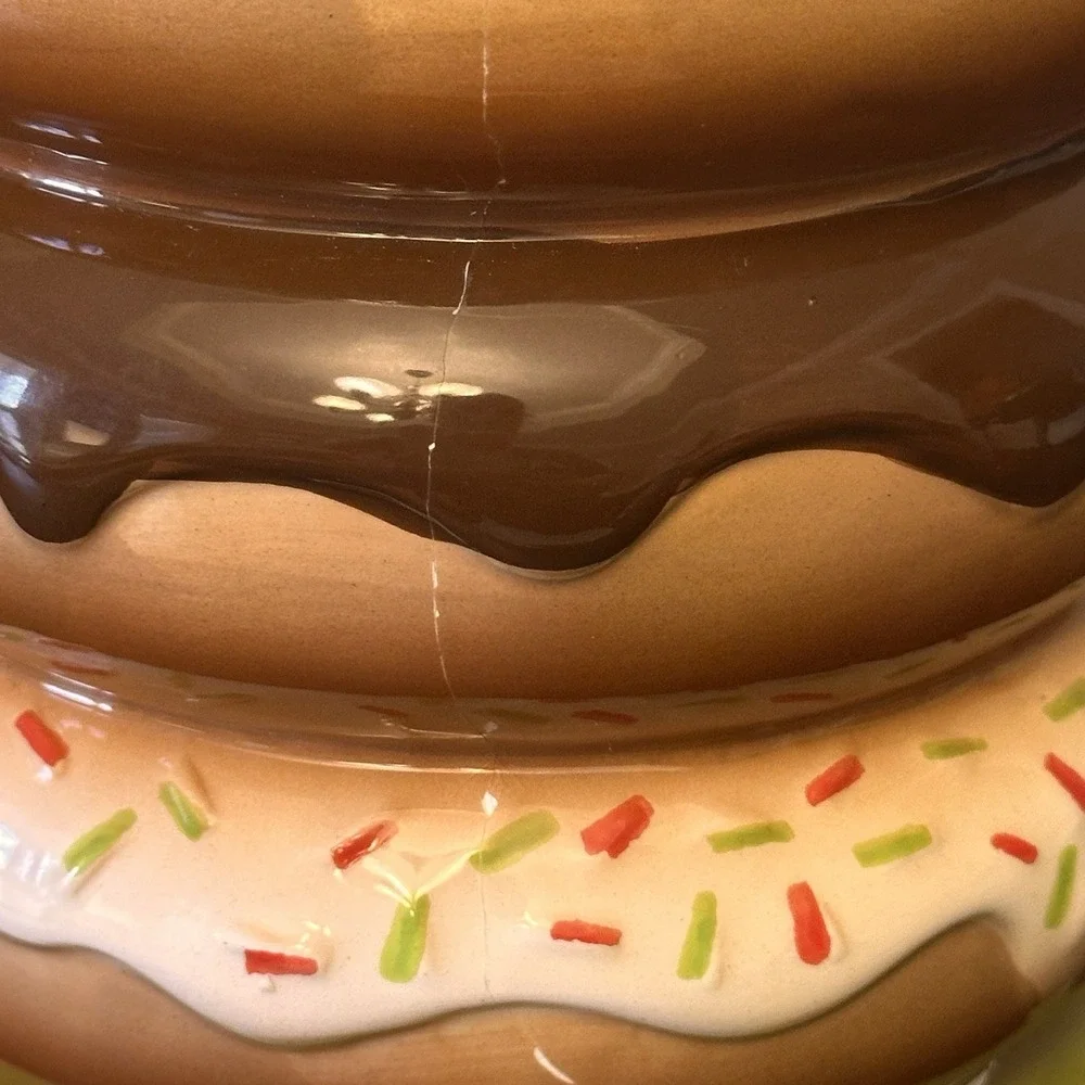 Sleigh Bell Bistro Stacked Donuts Ceramic‎ Cookie Jar Multi Color Novelty Decor